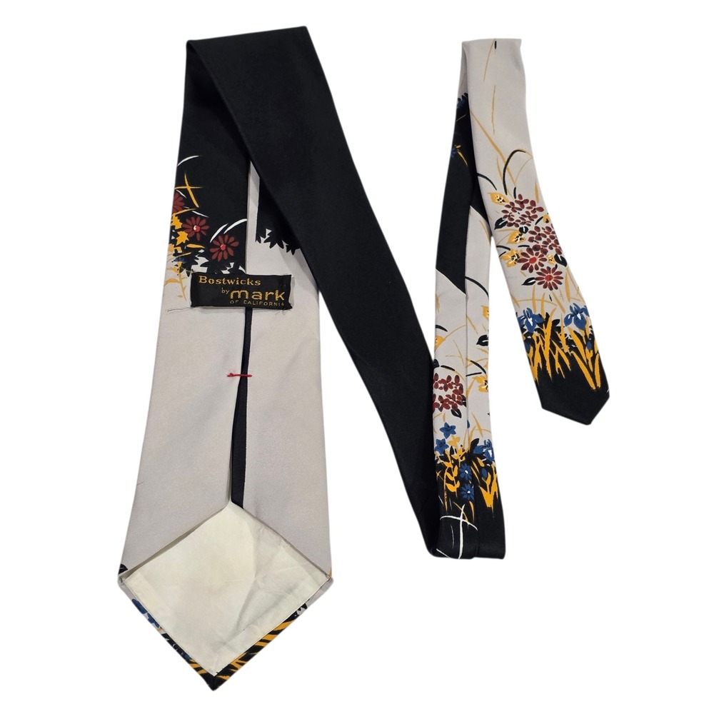 Vintage‎ Bostwicks By Mark Of California Mens Necktie White Black Floral USA